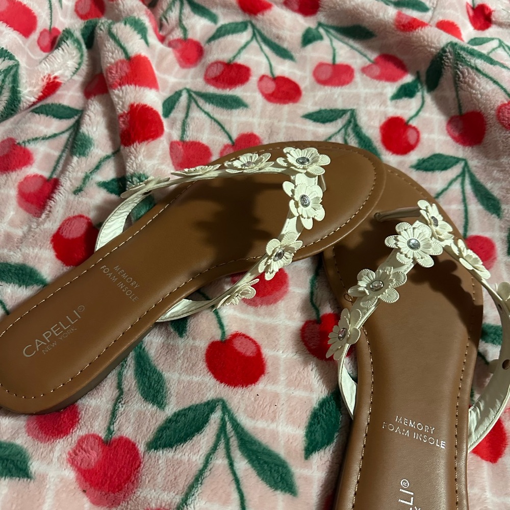 Capelli of New York Women's Floral Sandals - Cream and Brown